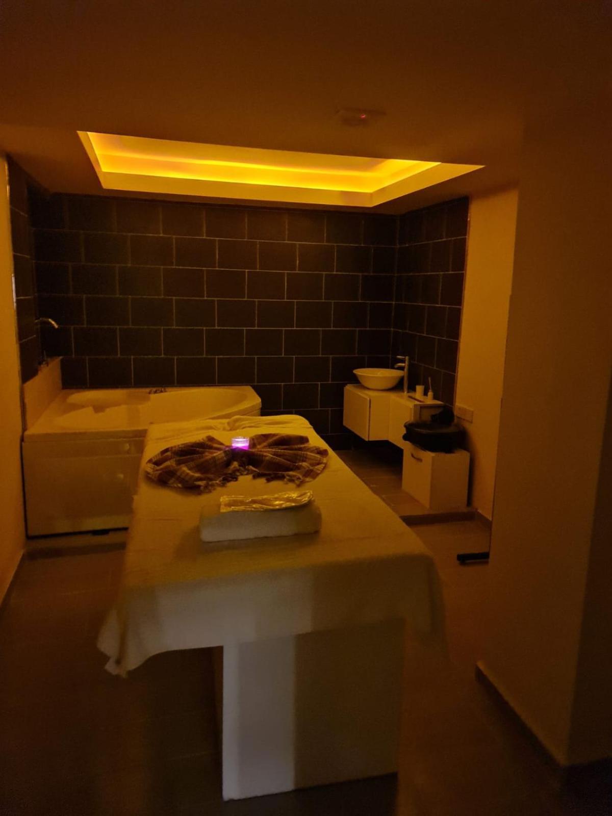 Olivia Palm Hotel Kyrenia  Extérieur photo